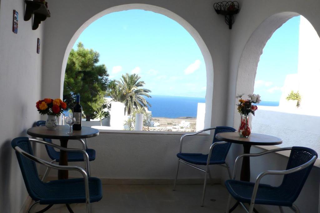Christos Apartments Oia ภายนอก รูปภาพ