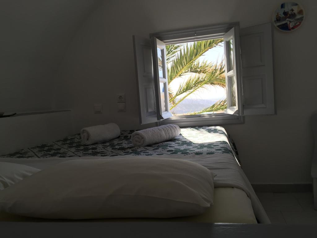 Christos Apartments Oia ภายนอก รูปภาพ