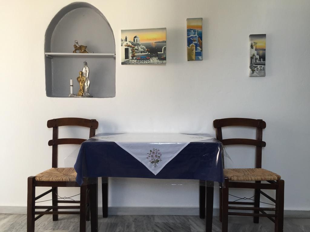 Christos Apartments Oia ภายนอก รูปภาพ