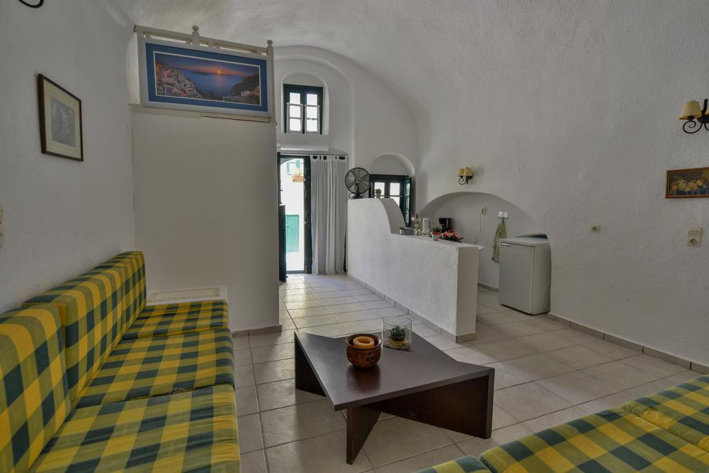 Christos Apartments Oia ภายนอก รูปภาพ