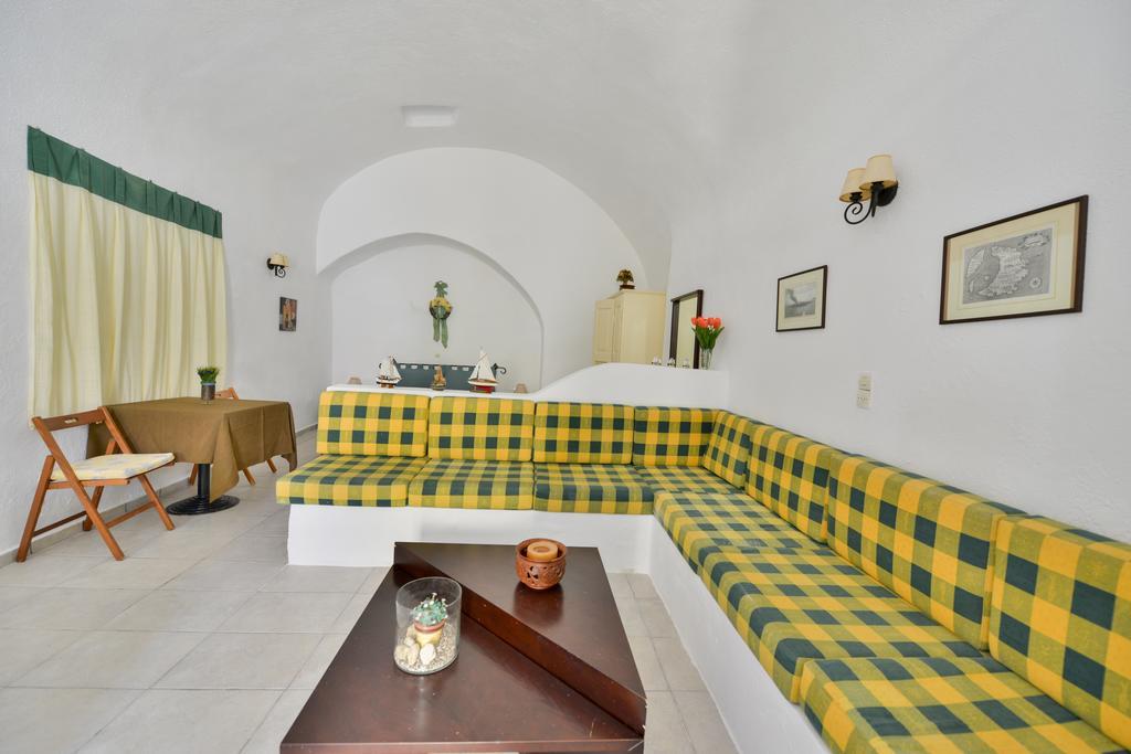 Christos Apartments Oia ภายนอก รูปภาพ