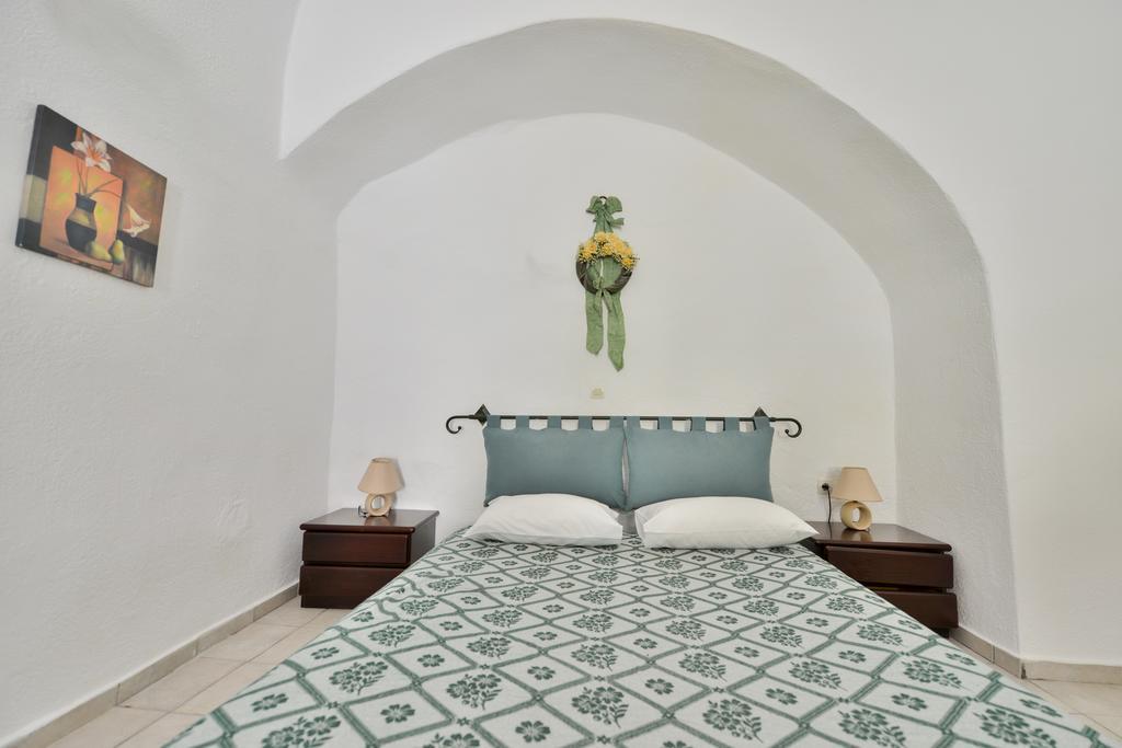 Christos Apartments Oia ภายนอก รูปภาพ