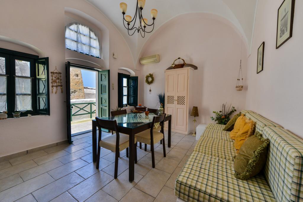 Christos Apartments Oia ภายนอก รูปภาพ