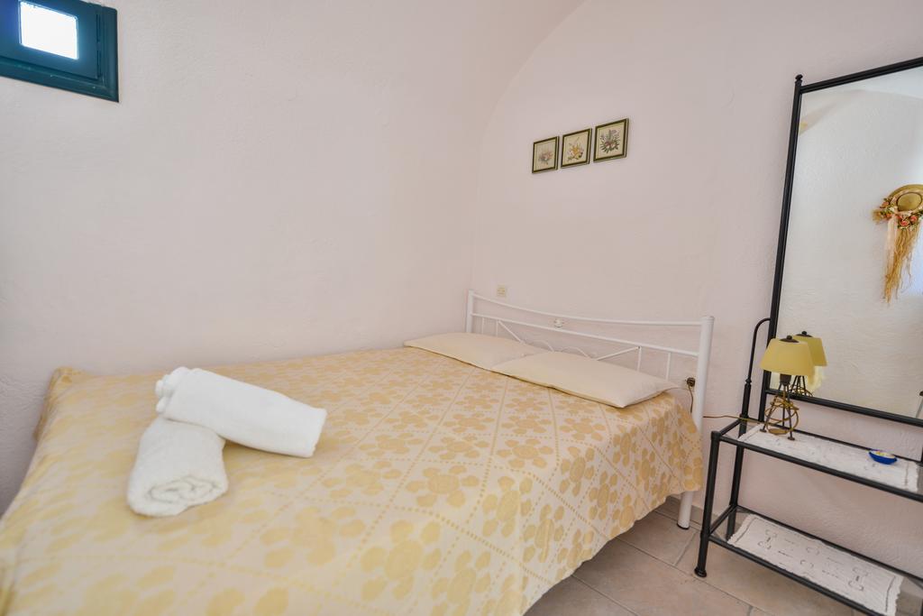 Christos Apartments Oia ภายนอก รูปภาพ