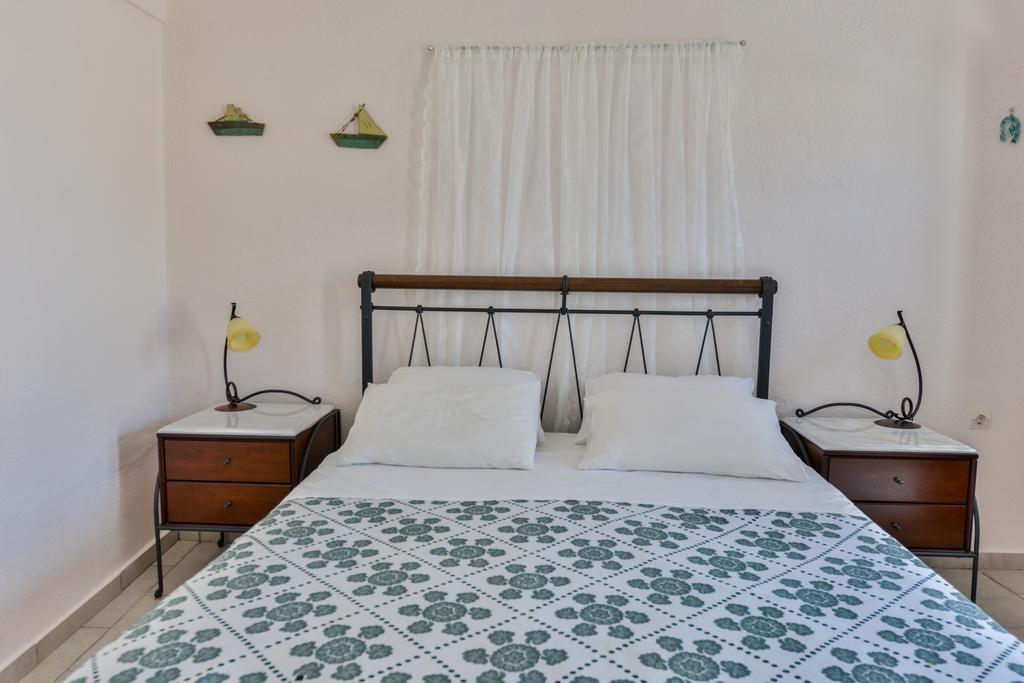 Christos Apartments Oia ภายนอก รูปภาพ